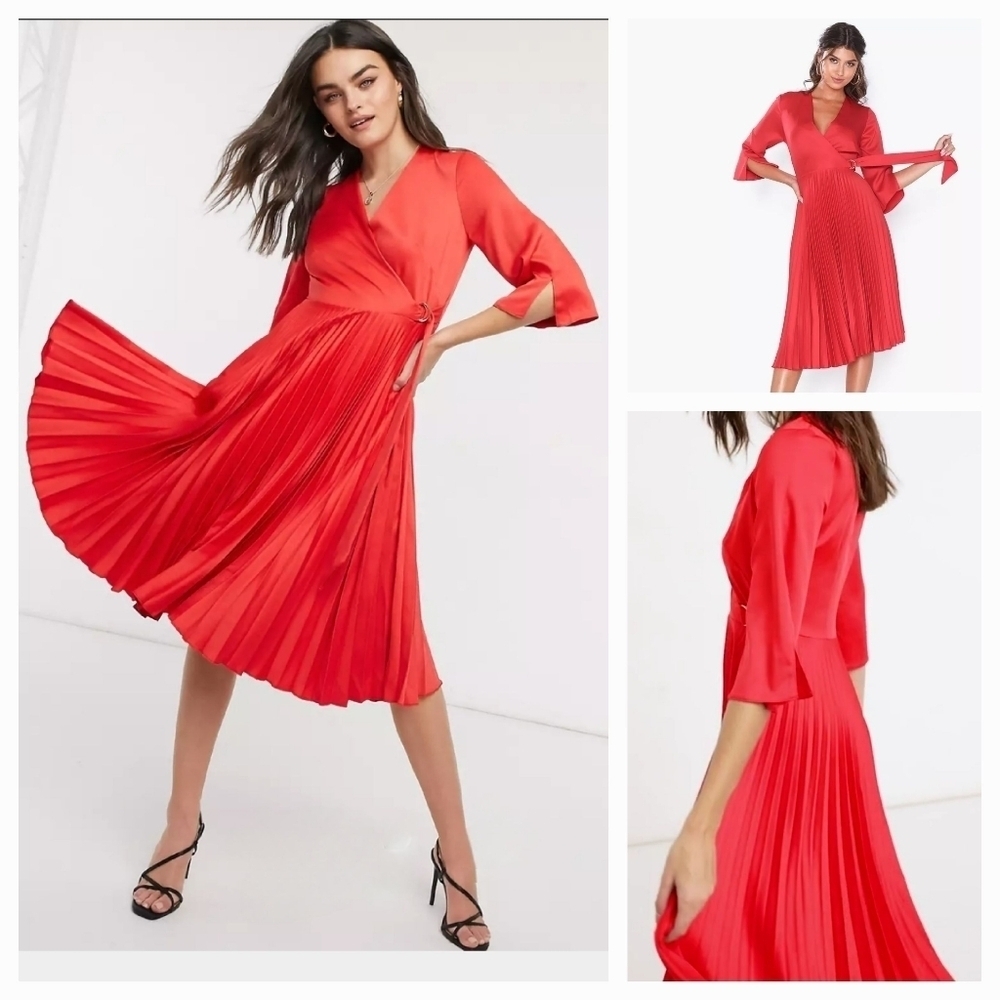 Closet wrap pleated dress in‎ red